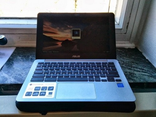 华硕首款Chromebook曝光（图片来自engadget）