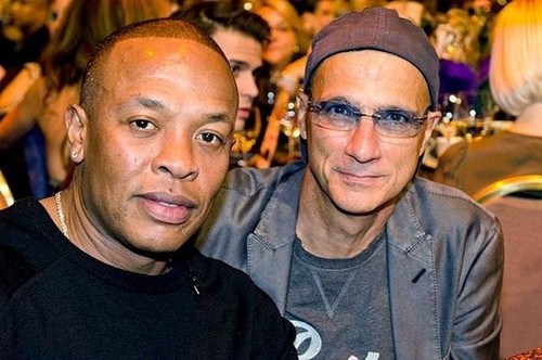 Beats创始人Jimmy Iovine和Dr. Dre（图片来自cnbeta）