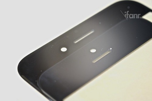 疑似iPhone 6屏幕面板再曝光（与iPhone 5对比）