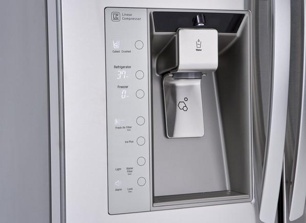 冰箱内置式饮水机只是附加功能 隐藏成本高