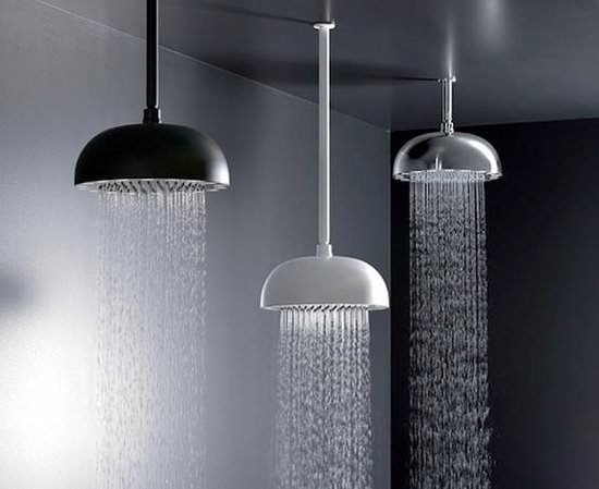 内置LED彩灯的自发电淋浴喷头 让洗澡更有情趣