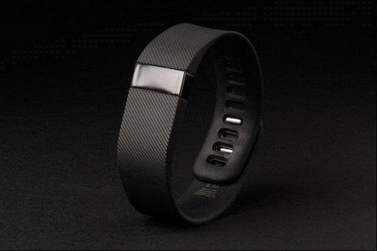 Fitbit Charge运动腕带：整体改进有限