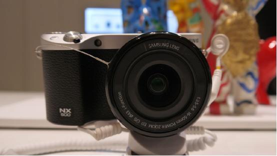 三星新NX500无反相机上手：身材小巧功能强大