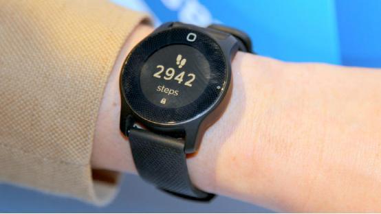 飞利浦发布多个健康追踪产品 不只有手表